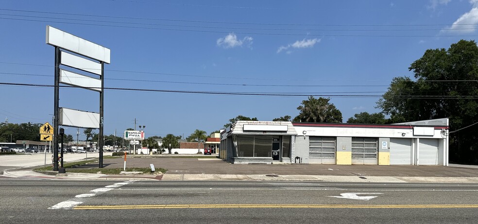 1227 University Blvd N, Jacksonville, FL for sale - Building Photo - Image 3 of 19