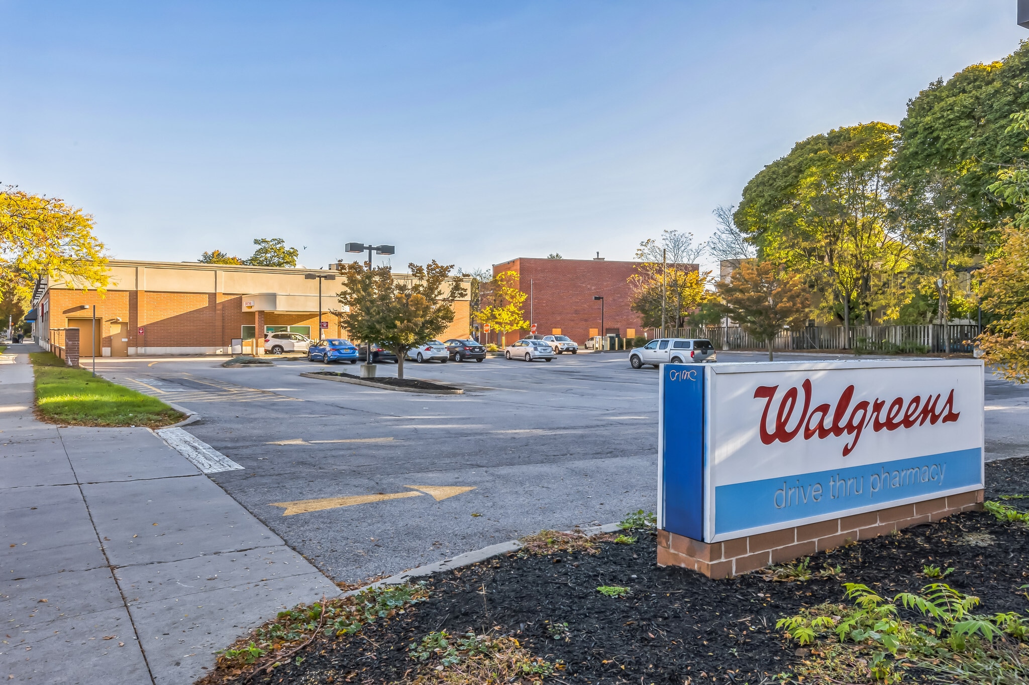 565 Monroe Ave, Rochester, NY for lease Primary Photo- Image 1 of 16