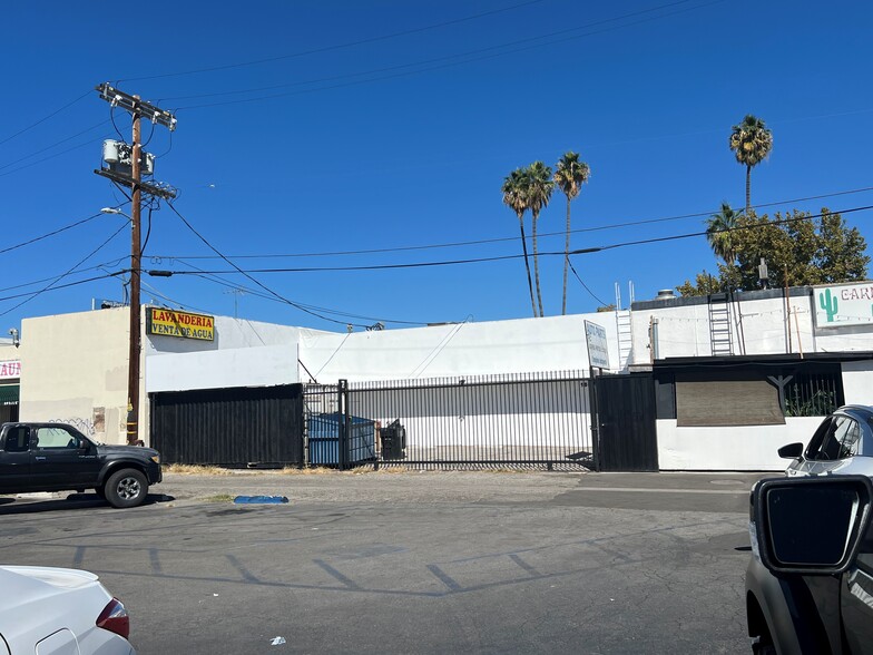 18330 Sherman Way, Reseda, CA for lease - Building Photo - Image 3 of 3