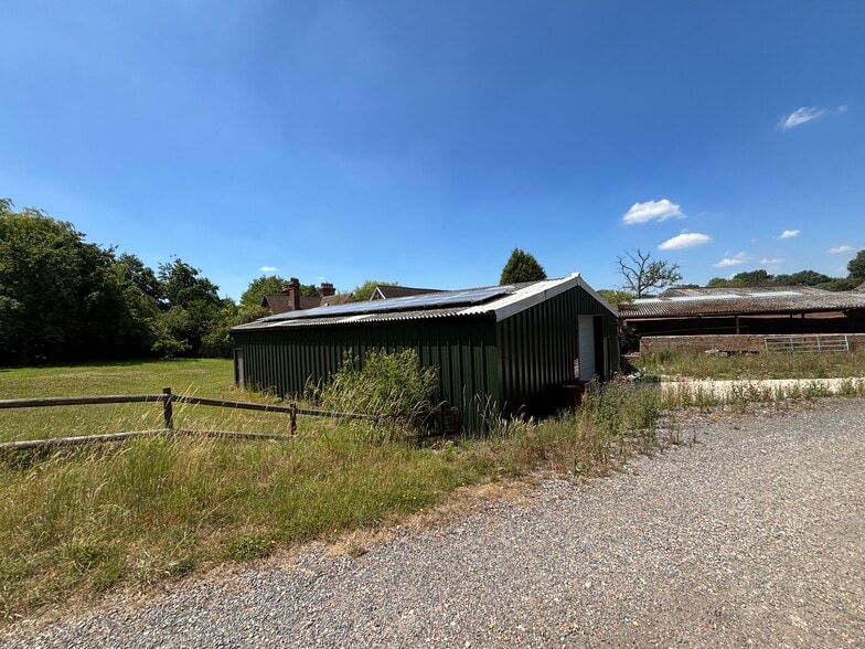 Henfold Ln, Dorking for lease - Building Photo - Image 3 of 4