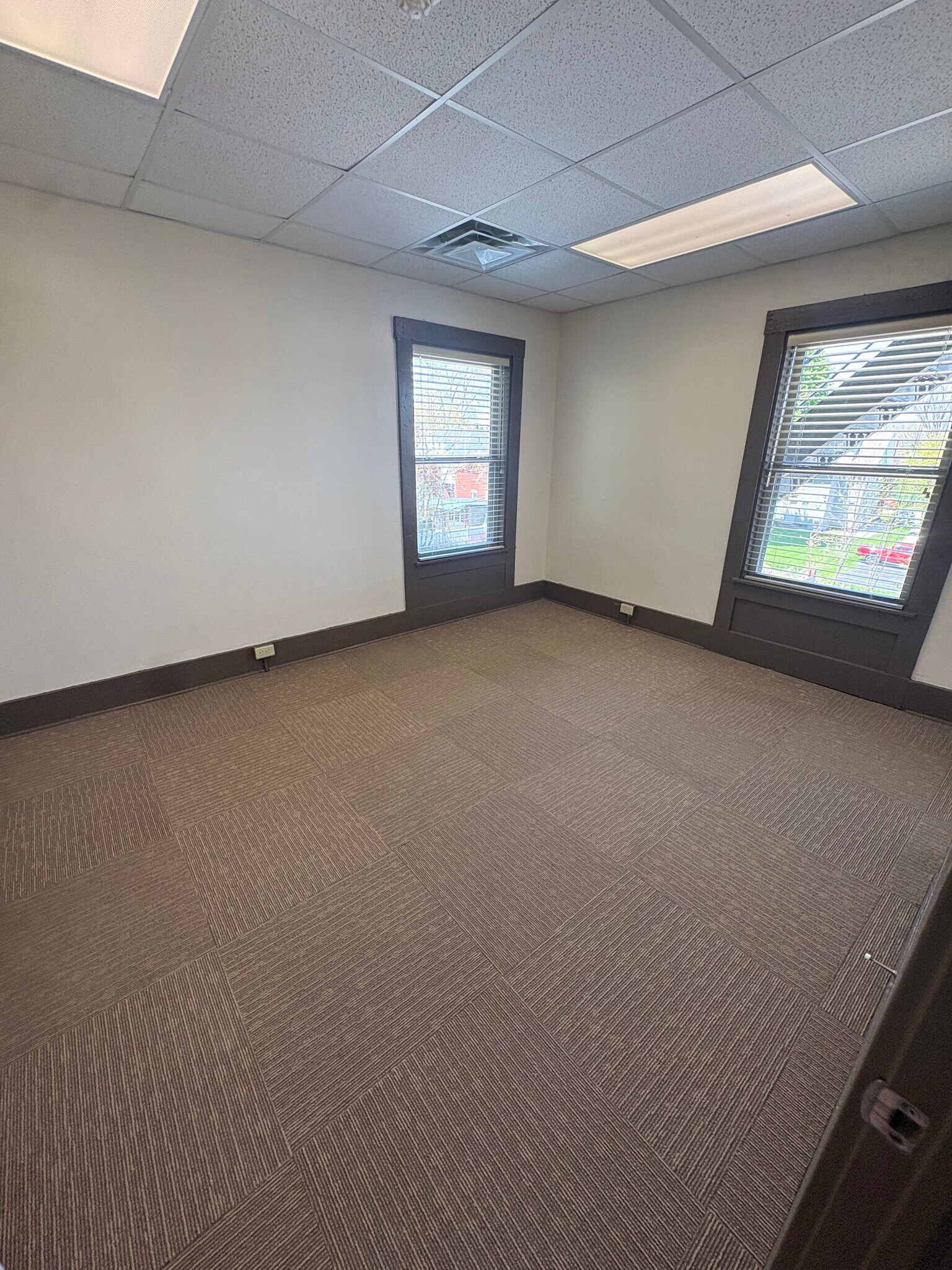 246 W 6th St, Erie, PA for lease Interior Photo- Image 1 of 5