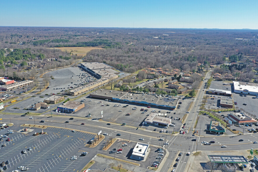 3917-3933 High Point Rd, Greensboro, NC for lease - Aerial - Image 3 of 6