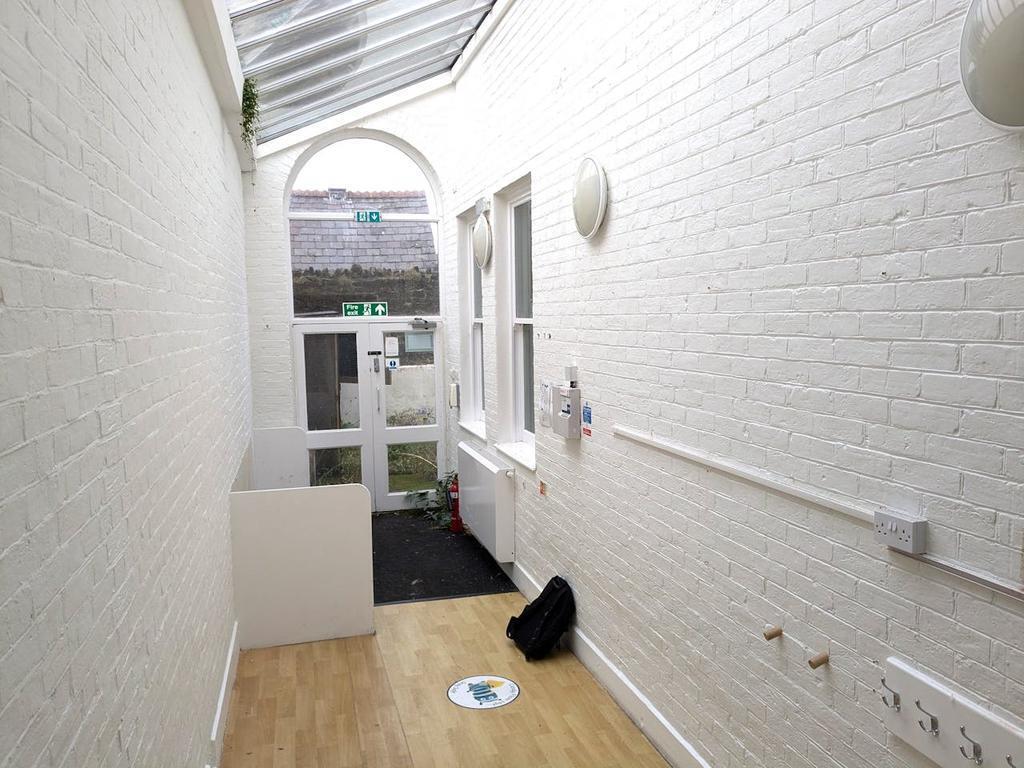 106-108 High St, Godalming for lease Building Photo- Image 1 of 9