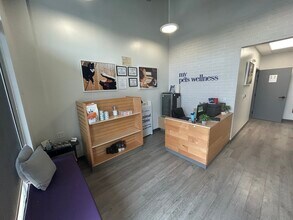 6736 Malone Creek Dr, Knoxville, TN for lease Lobby- Image 2 of 7