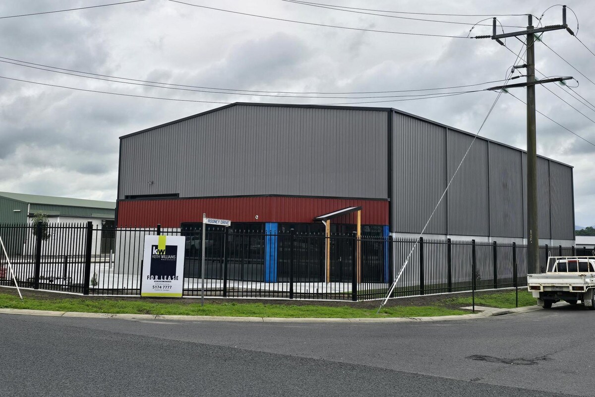44 Della Torre Rd, Moe for lease Building Photo- Image 1 of 4
