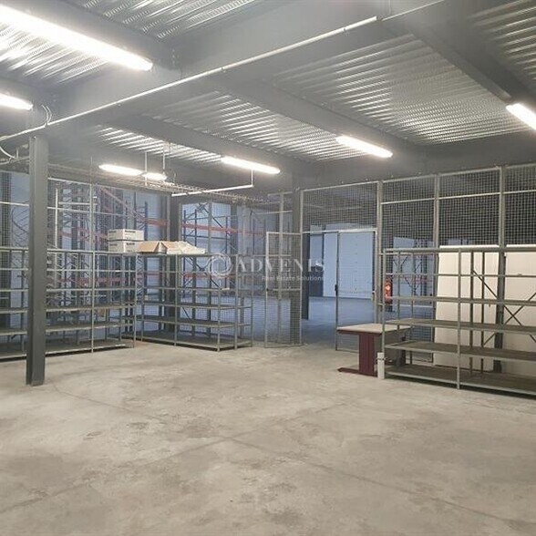 Flex in Reze for lease - Interior Photo - Image 3 of 10