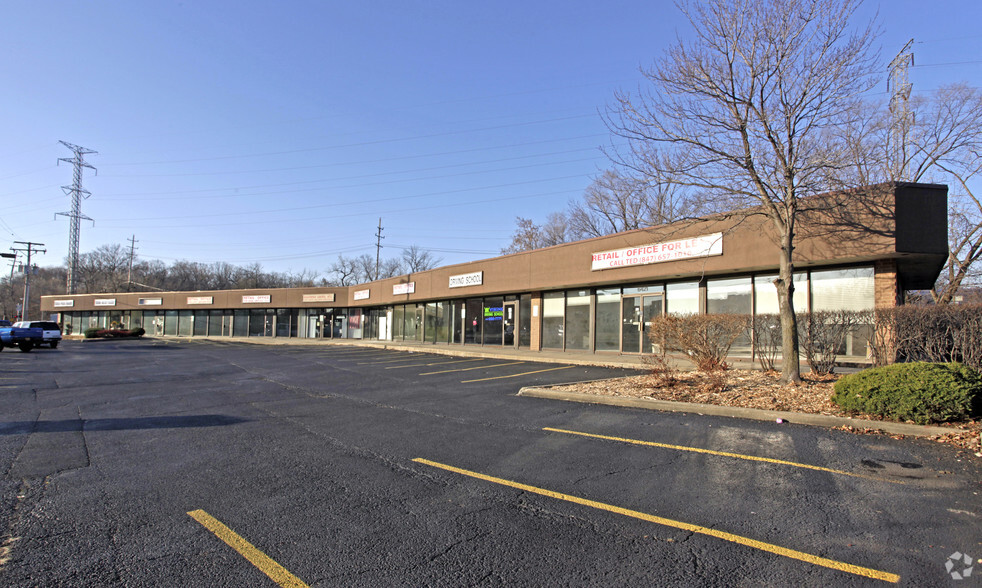 6421-6457 Dempster St, Morton Grove, IL for lease - Primary Photo - Image 1 of 1