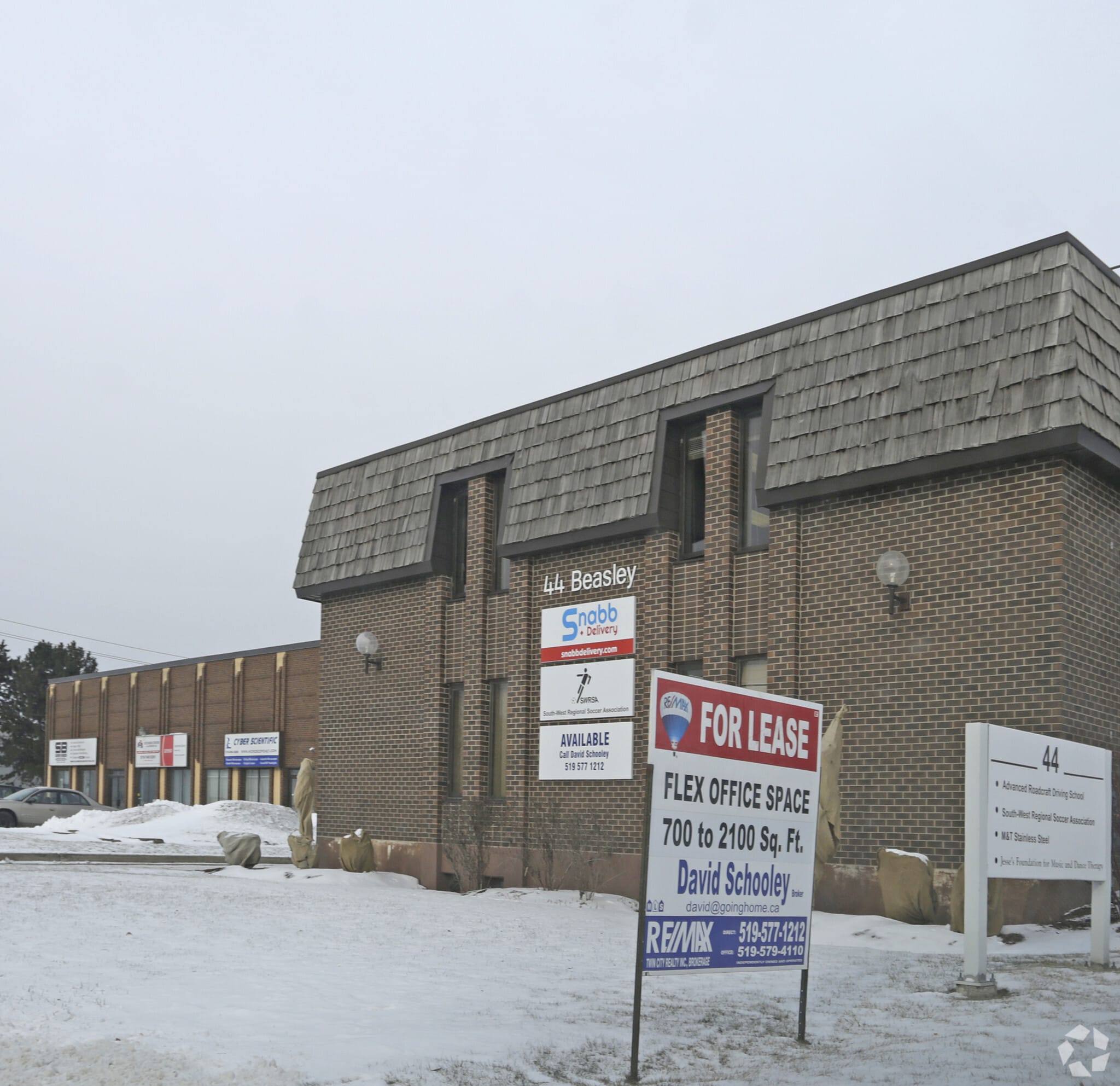 44 Beasley Dr, Kitchener, ON for sale Primary Photo- Image 1 of 1