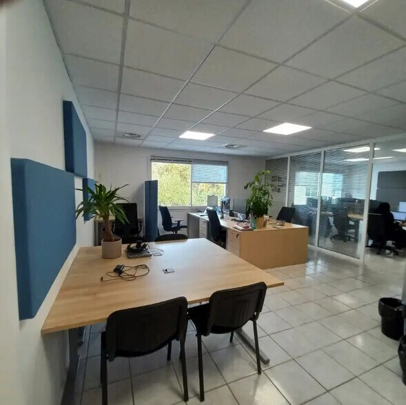 3 Rue De Tasmanie, Basse-Goulaine for lease - Building Photo - Image 1 of 5