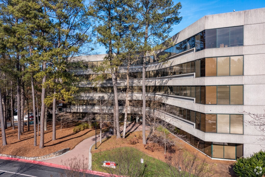 2801 Buford Hwy NE, Atlanta, GA for lease - Building Photo - Image 3 of 17
