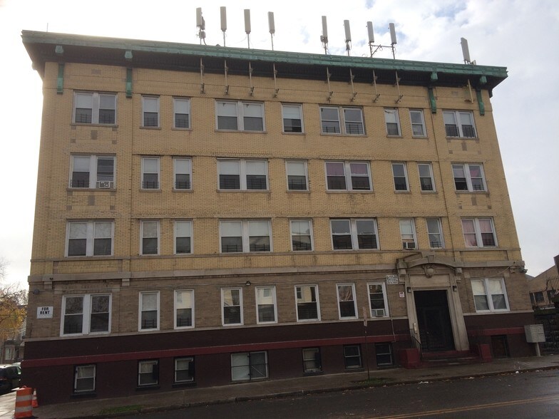 320 S Orange Ave, Newark, NJ for sale - Primary Photo - Image 1 of 1