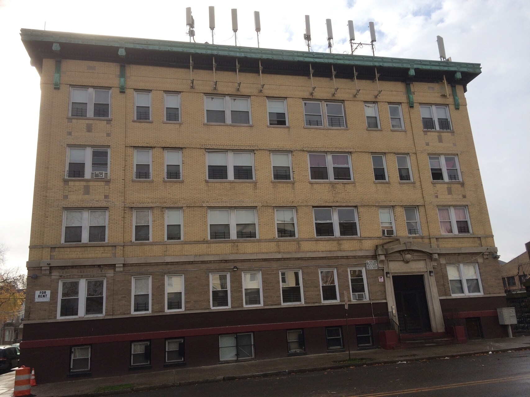 320 S Orange Ave, Newark, NJ for sale Primary Photo- Image 1 of 1