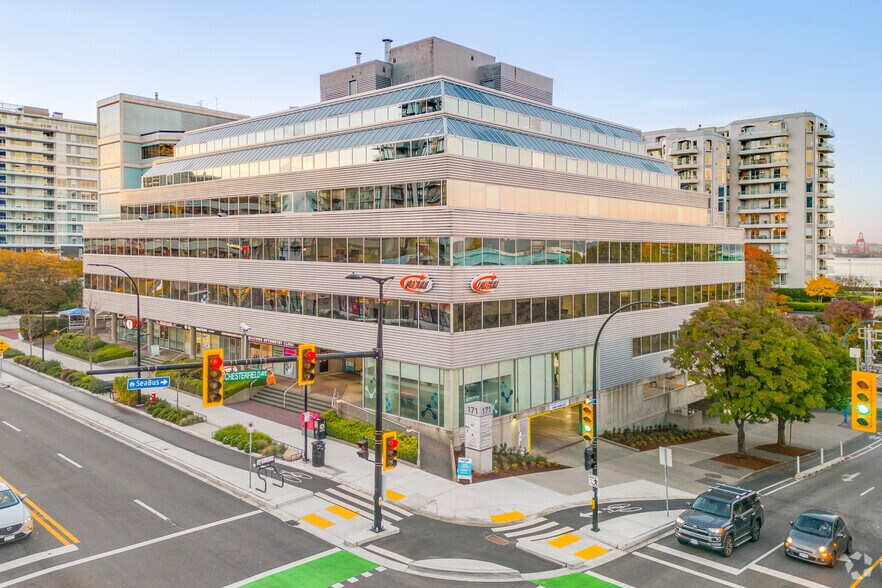 171 W Esplanade, North Vancouver, BC V7M 3H9 171 W Esplanade, North Vancouver, BC V7M 3H9
