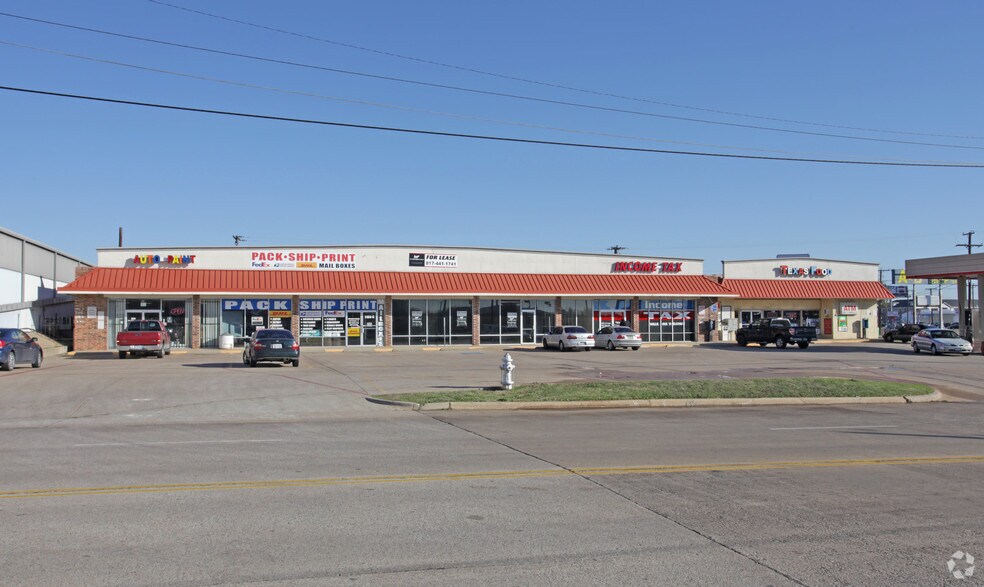 1101-1103 California Ln, Arlington, TX for sale - Primary Photo - Image 1 of 1