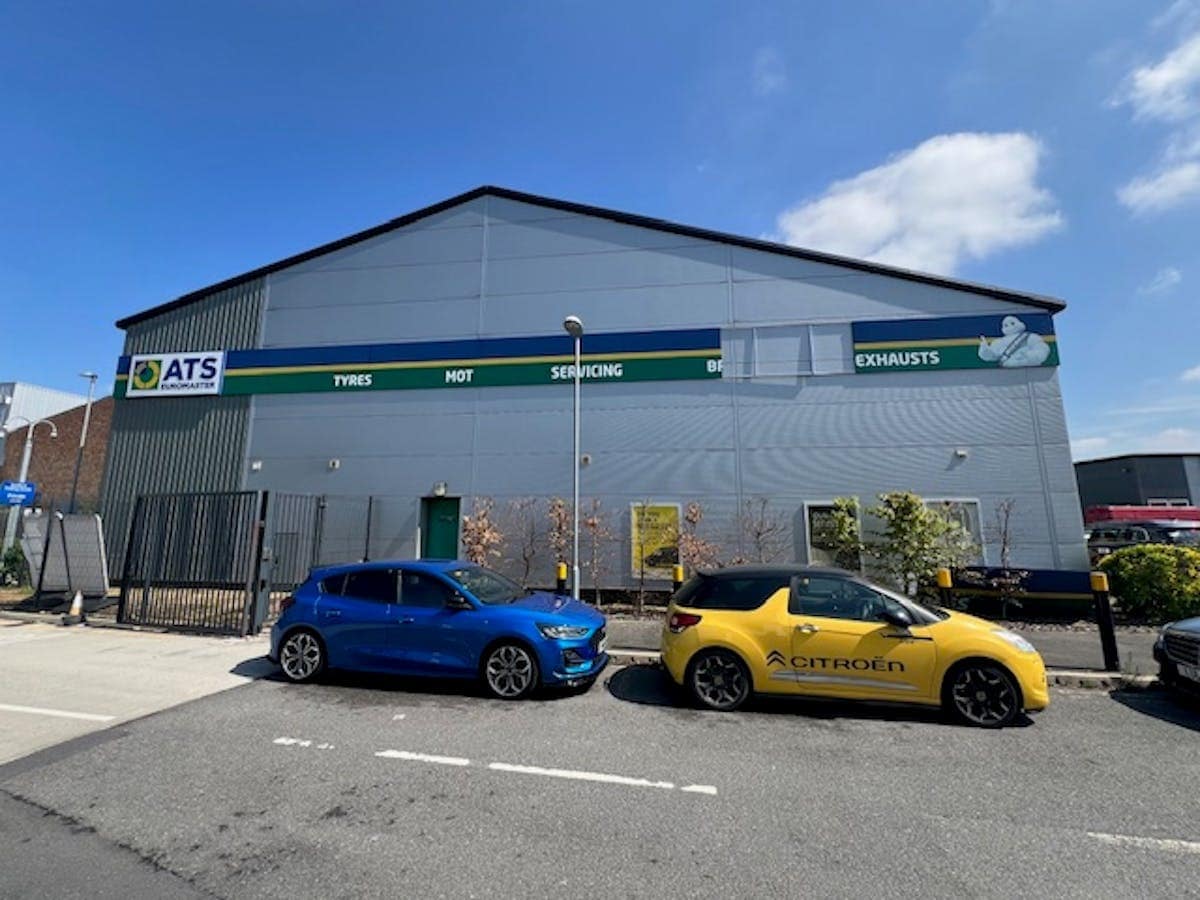 3 Victoria Road, Dartford for lease Primary Photo- Image 1 of 8