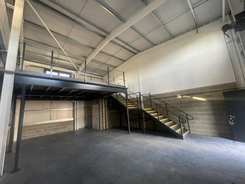 Barnfield Rd, Folkestone for lease - Interior Photo - Image 1 of 6