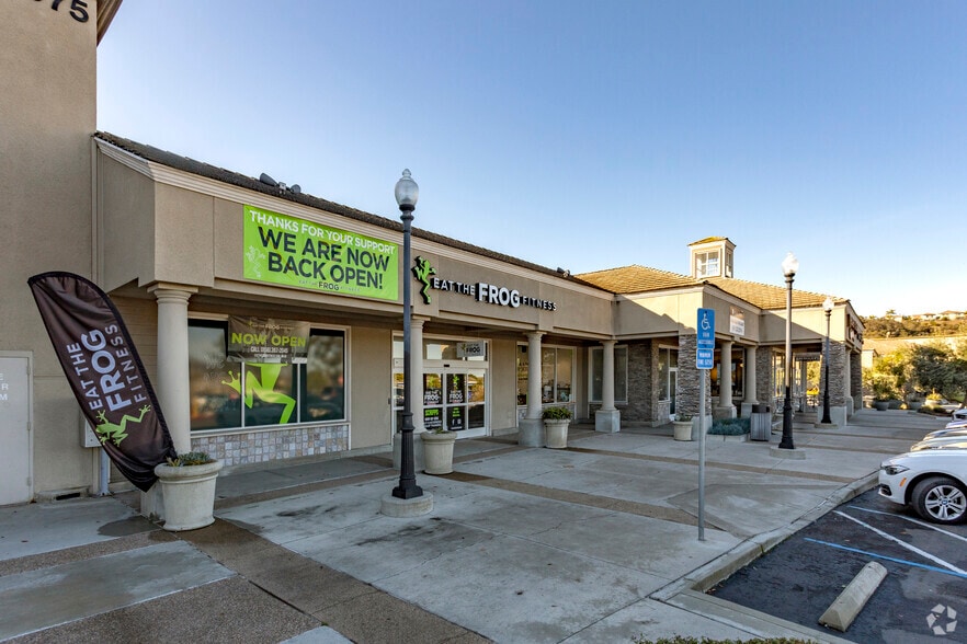 10625 Scripps Poway Pky, San Diego, CA for lease - Building Photo - Image 1 of 4