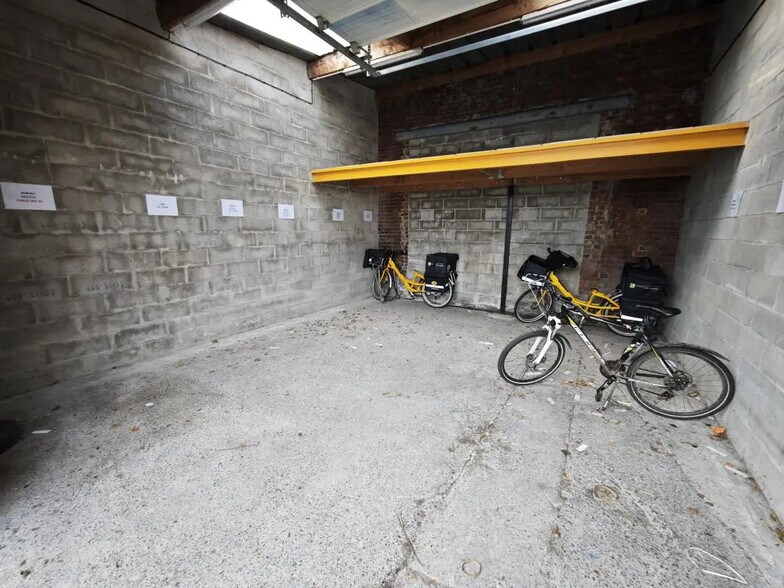 Industrial in Tourcoing for sale - Interior Photo - Image 2 of 5