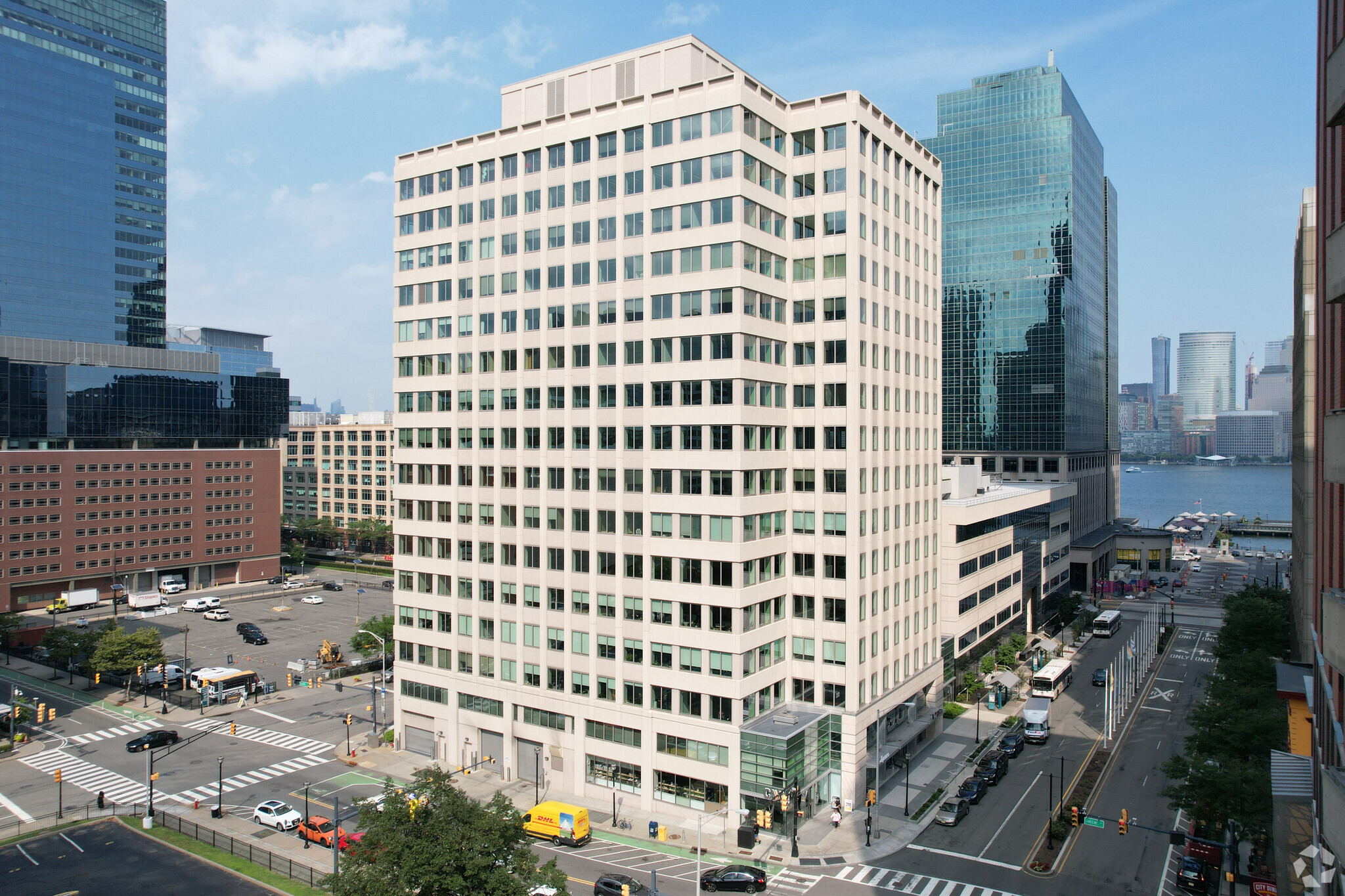 30 Montgomery St, Jersey City, NJ for lease Primary Photo- Image 1 of 19