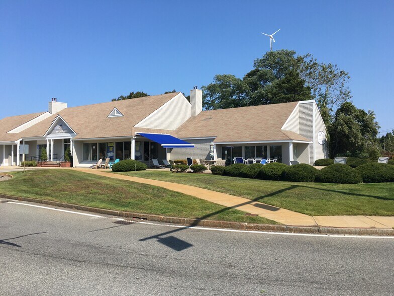 3830 Falmouth Rd, Marstons Mills, MA 02648