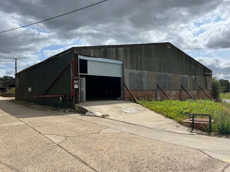 Unit 10 Home Farm Baynards Park, Horsham Rd, Cranleigh for lease - Building Photo - Image 2 of 4
