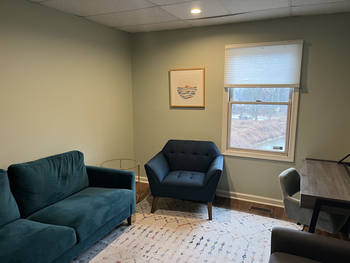 3448 Ellicott Center Dr, Ellicott City, MD 21043 - Unit 105 - - Interior Photo - Image 2 of 6