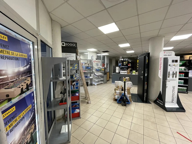 29 Rue Edouard Scoffier, Nice for lease - Interior Photo - Image 3 of 7