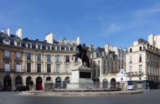 Retail in Paris for lease Building Photo- Image 1 of 5