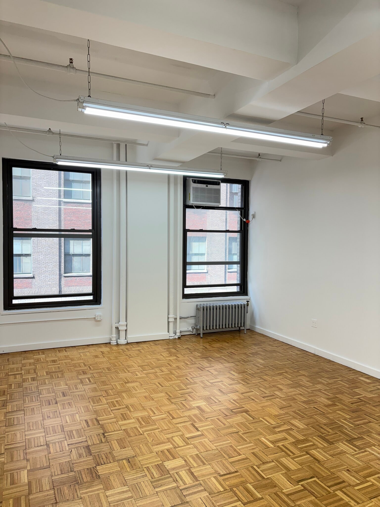 147 W 35th St, New York, NY for lease Interior Photo- Image 1 of 5
