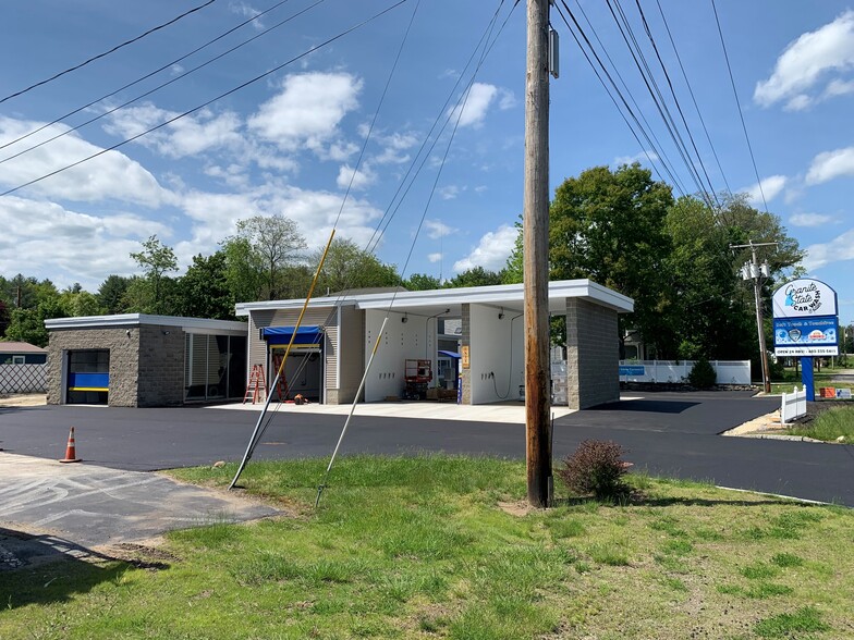 Car Washes in ME & NH portfolio of 3 properties for sale on LoopNet.com - Building Photo - Image 1 of 3