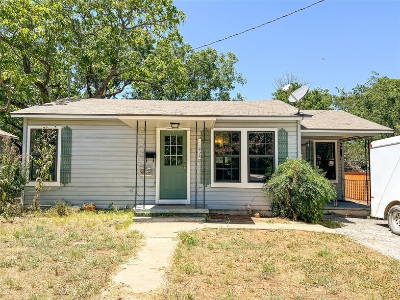 1425 W Groesbeck St, Stephenville, TX for sale - Building Photo - Image 2 of 39