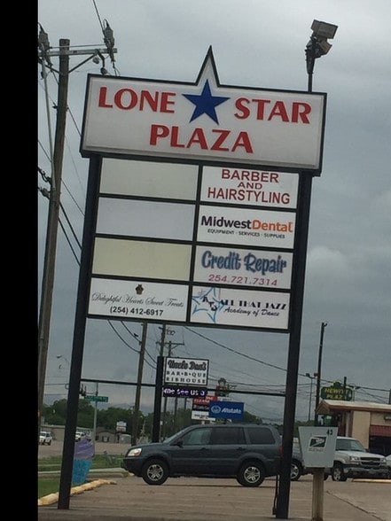 235 Hewitt Dr, Hewitt, TX for lease - Building Photo - Image 2 of 4