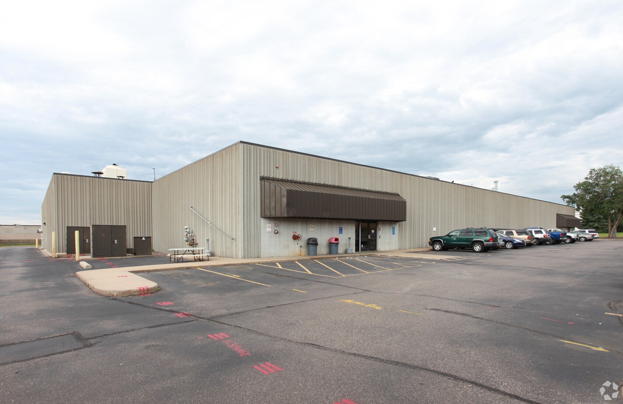 8860 N Zachary Ln, Osseo, MN for sale Primary Photo- Image 1 of 1