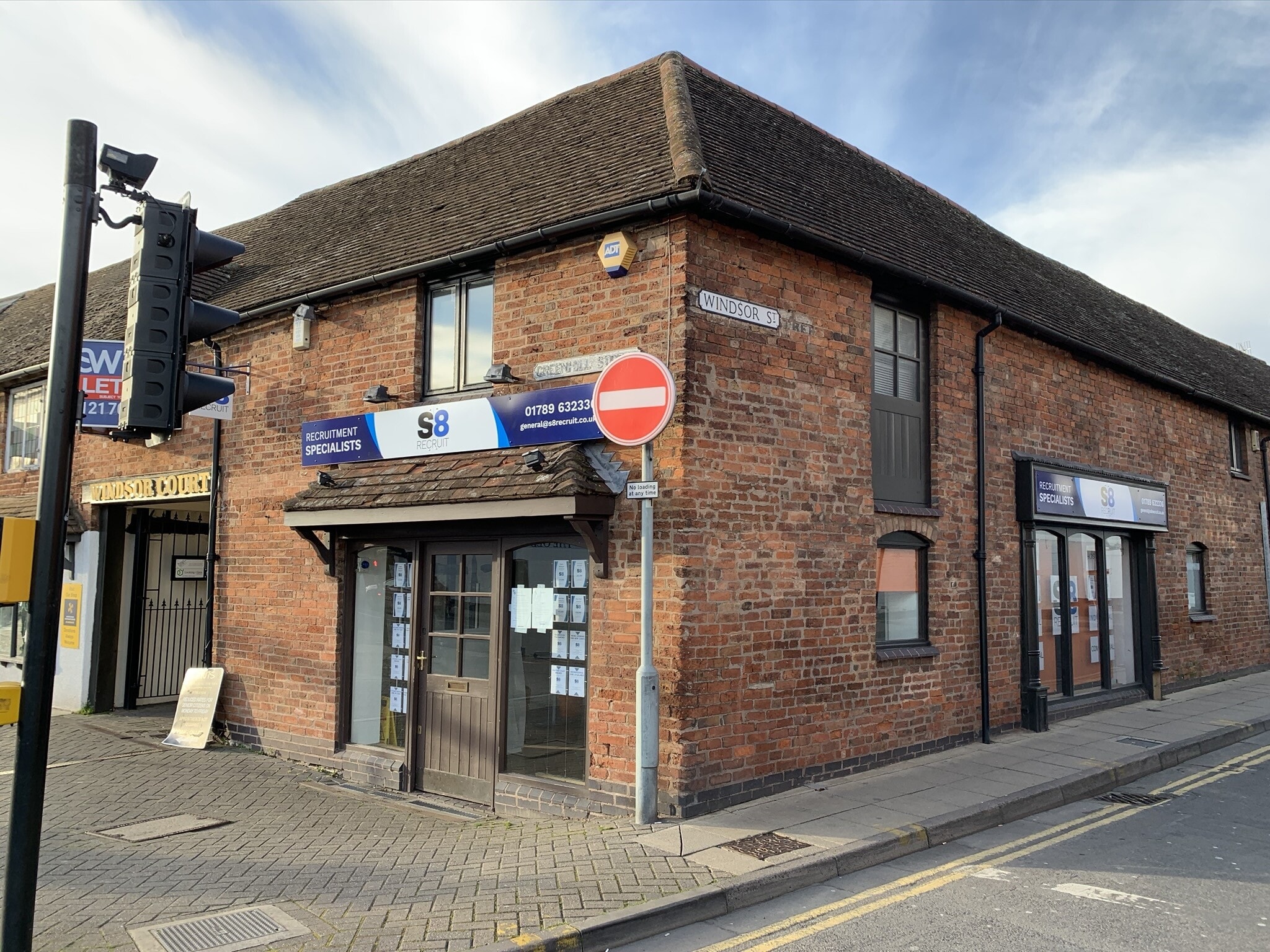 3 Windsor Ct, Stratford Upon Avon for sale Primary Photo- Image 1 of 1