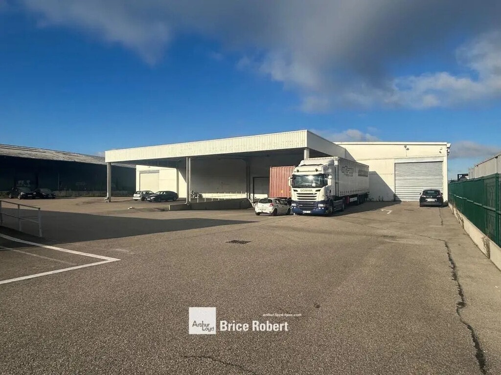 Location Local d'activités 3 643 m² - Photo 1