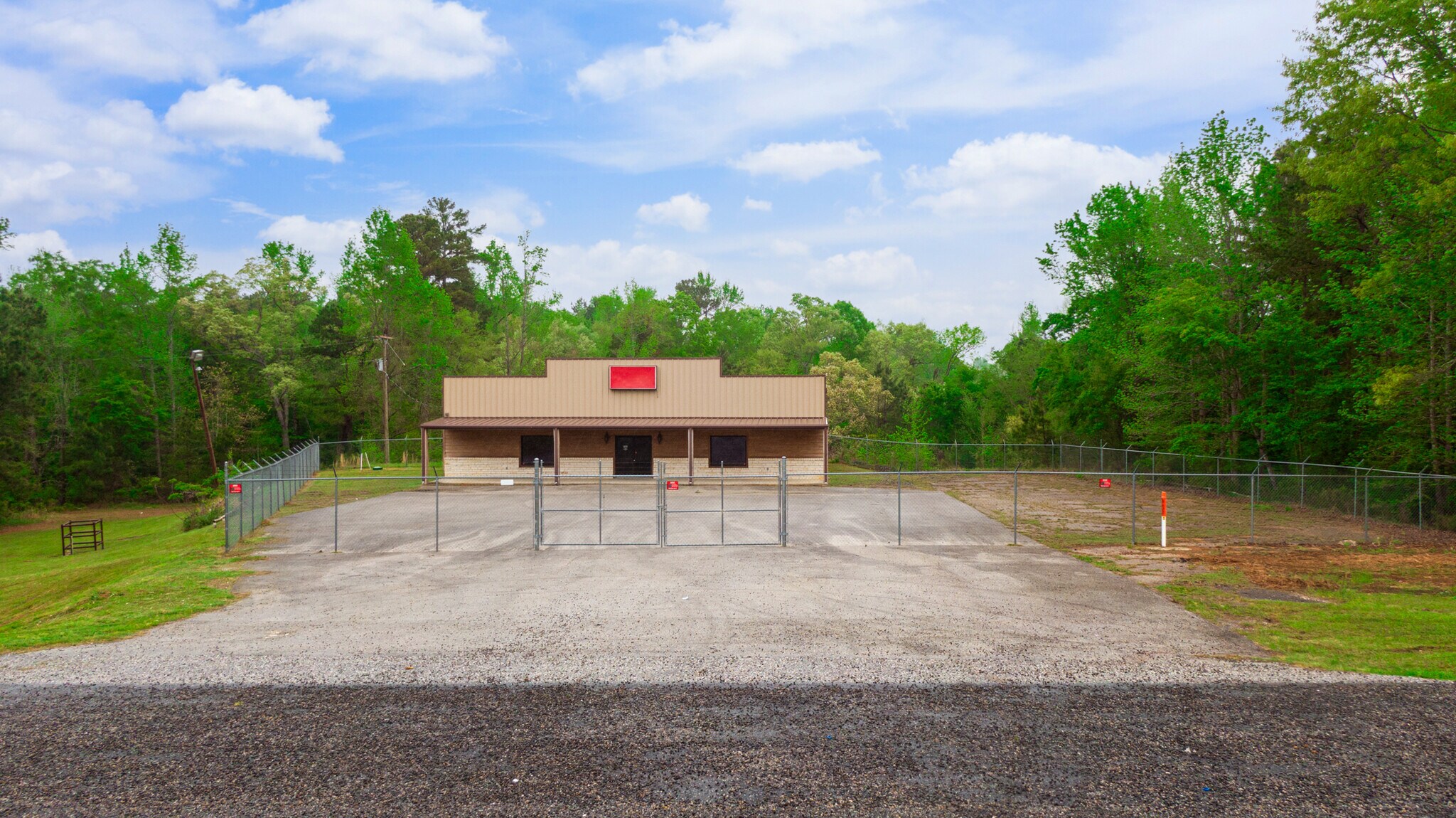 300 Joy Wright Mountain Rd N, Kilgore, TX for sale Building Photo- Image 1 of 1