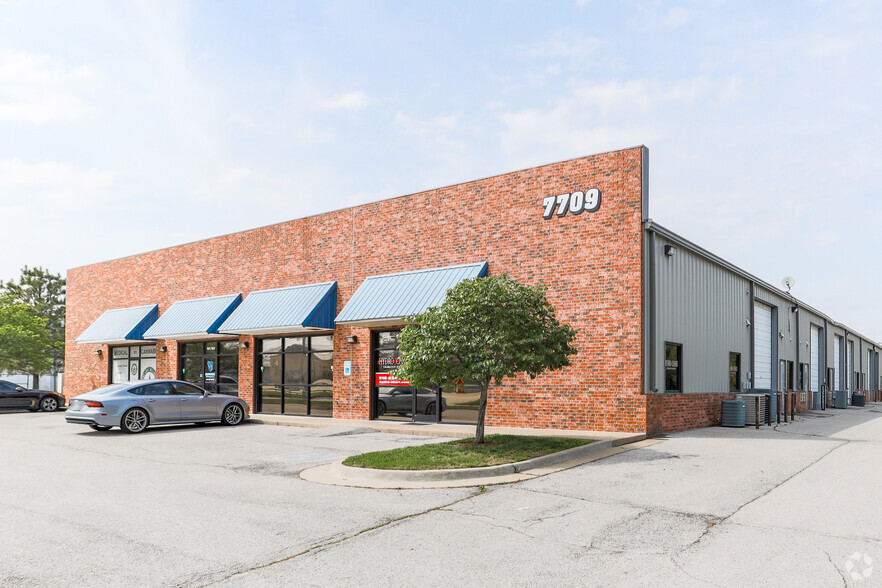 7709 E 42nd Pl, Tulsa, OK for lease - Building Photo - Image 1 of 5
