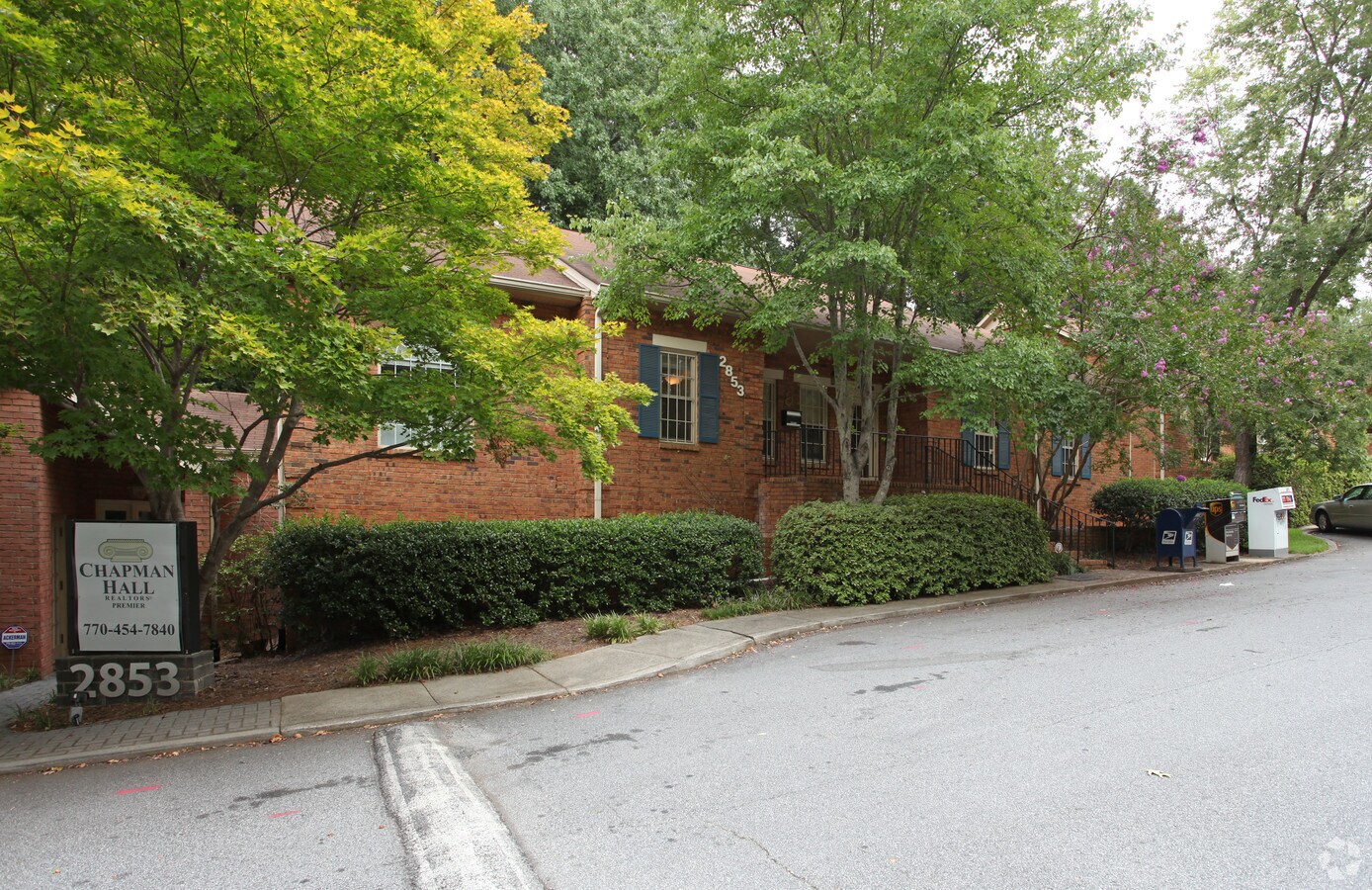 2853 Henderson Mill Rd NE, Chamblee, GA 30341