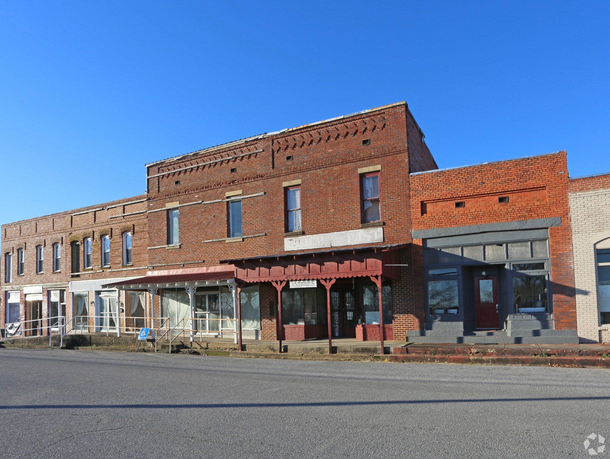 118 Main St, Jemison, AL for sale Primary Photo- Image 1 of 1