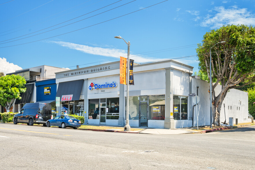 900-902 N La Cienega Blvd, Los Angeles, CA for lease - Building Photo - Image 1 of 5