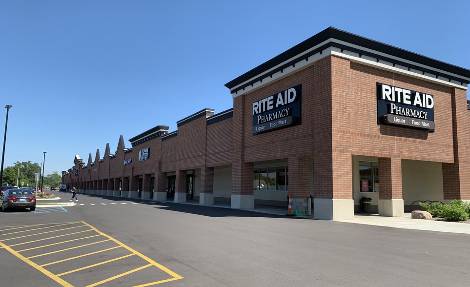 33111-33251 Plymouth Rd, Livonia, MI for lease - Building Photo - Image 3 of 10