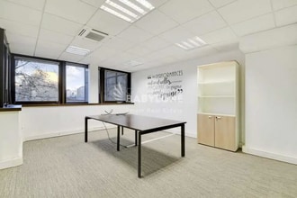 22 Rue Du President Wilson, Levallois-Perret for lease Interior Photo- Image 2 of 6