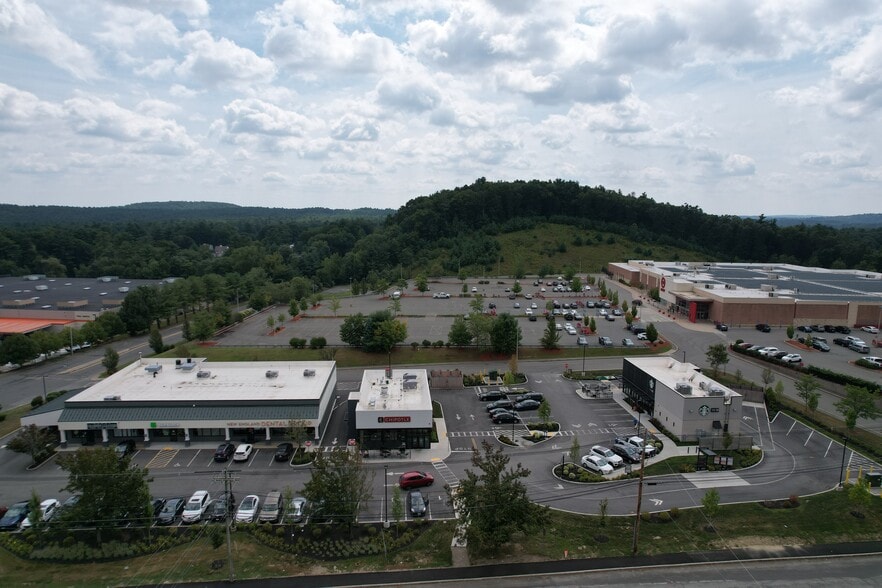 661 Boston Post Rd E, Marlborough, MA for lease - Building Photo - Image 2 of 10