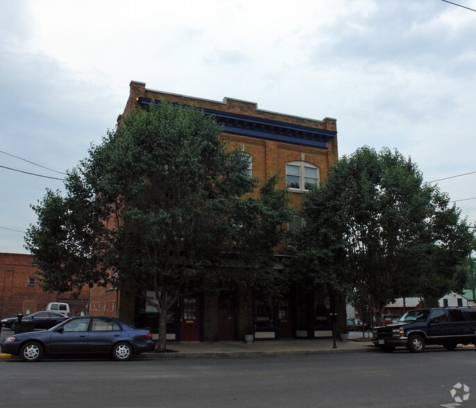 115-119 E Martin St, Martinsburg, WV for sale - Building Photo - Image 2 of 33