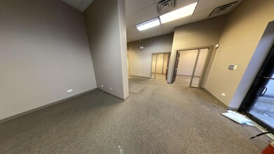 3152 N Paulina St, Chicago, IL for lease Interior Photo- Image 1 of 5