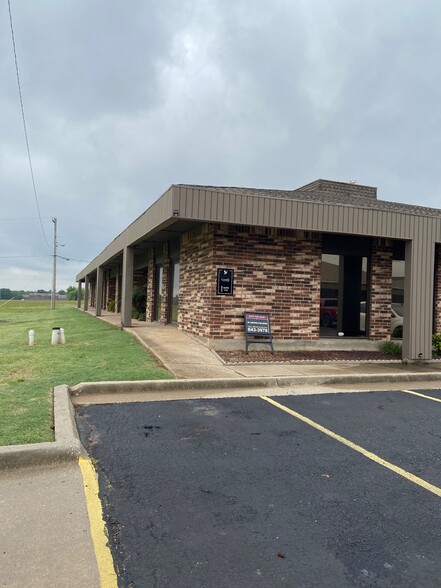 11902 N Pennsylvania Ave, Oklahoma City, OK for sale - Building Photo - Image 1 of 1