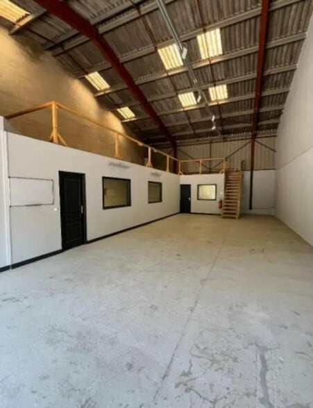 Gémenos, Gémenos for lease - Interior Photo - Image 2 of 5