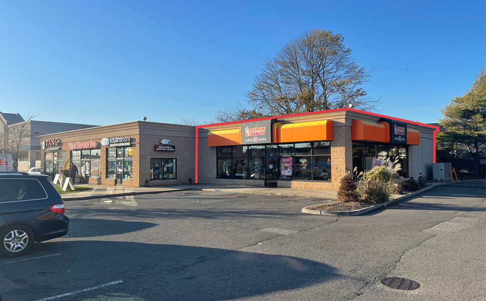 901-925 Montauk Hwy, Copiague, NY for lease - Building Photo - Image 3 of 10