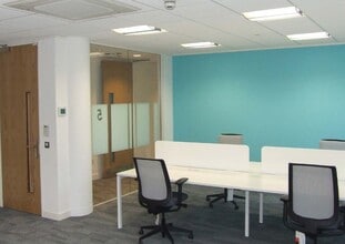 11-20 Devon Place, Newport for lease Interior Photo- Image 1 of 4