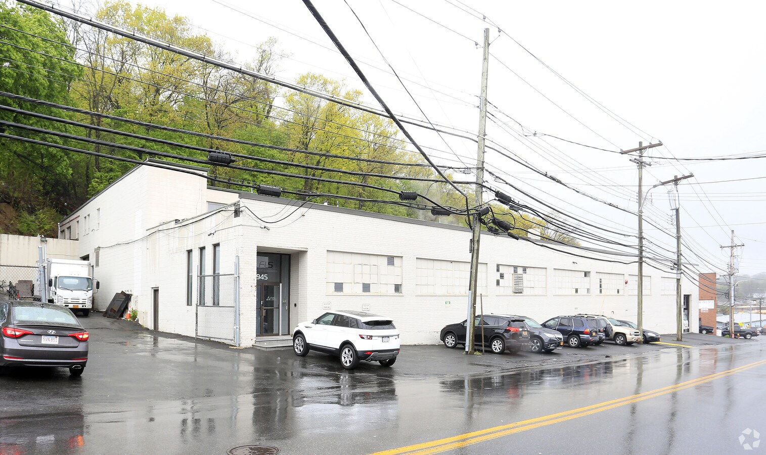 945 Nepperhan Ave, Yonkers, NY 10703